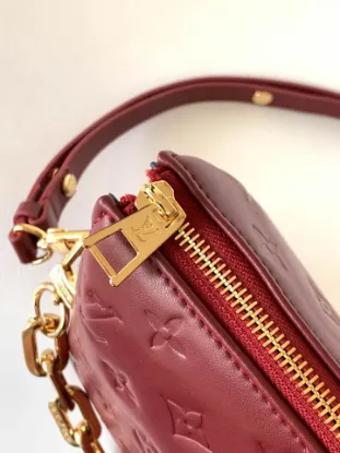 Picture of Louis Vuitton Size: 20 x 16 x 12 cm