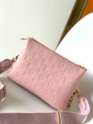 Picture of Louis Vuitton Size: 20 x 16 x 12 cm