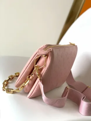 Picture of Louis Vuitton Size: 20 x 16 x 12 cm