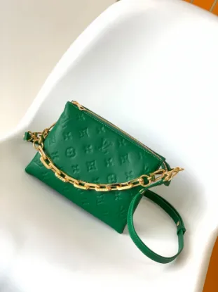 Picture of Louis Vuitton Size: 20 x 16 x 12 cm