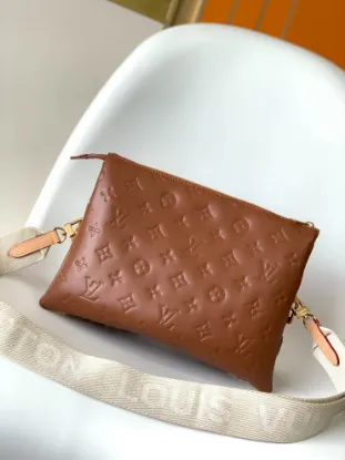 Picture of Louis Vuitton Size: 20 x 16 x 12 cm