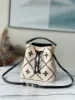 Picture of Louis Vuitton Size: 20 x 20 x 13 cm