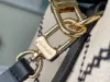 Picture of Louis Vuitton Size: 20 x 20 x 13 cm