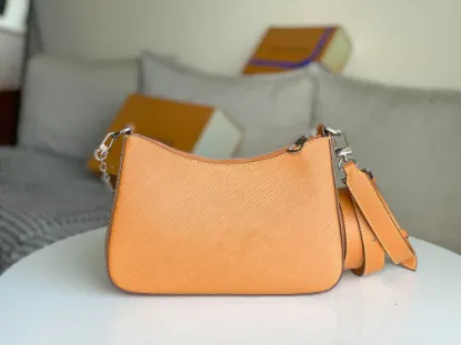 Picture of Louis Vuitton Size: 25 x 15 x 8 cm
