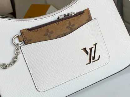 Picture of Louis Vuitton Size: 25 x 15 x 8 cm