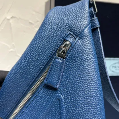 Picture of PRADA CHEST BAG SIZE: 17X32CM 2VZ098