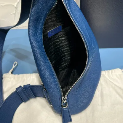 Picture of PRADA CHEST BAG SIZE: 17X32CM 2VZ098