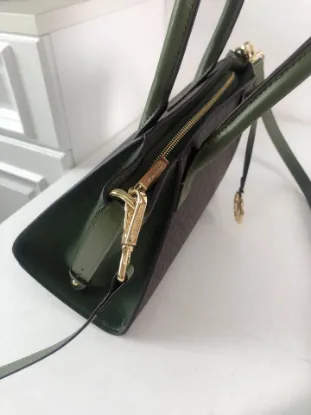 Picture of Mk Shoulder Crossbody Model:2115 L:28 H:22 W:14