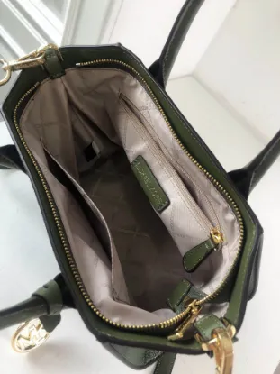 Picture of Mk Shoulder Crossbody Model:2115 L:28 H:22 W:14