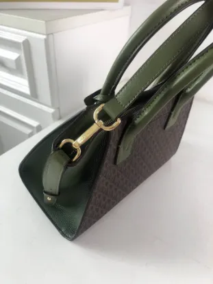 Picture of Mk Shoulder Crossbody Model:2115 L:28 H:22 W:14