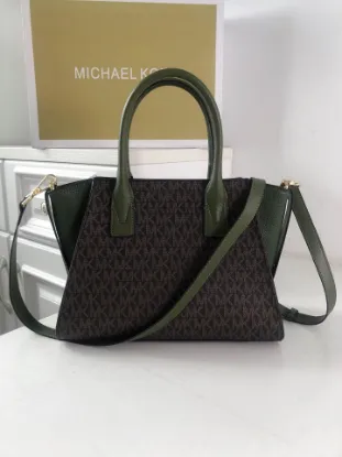Picture of Mk Shoulder Crossbody Model:2115 L:28 H:22 W:14