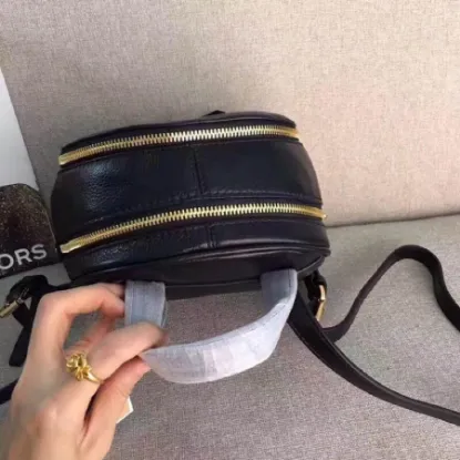 Picture of Mk Shoulder Crossbody Model:2115 L:28 H:22 W:14
