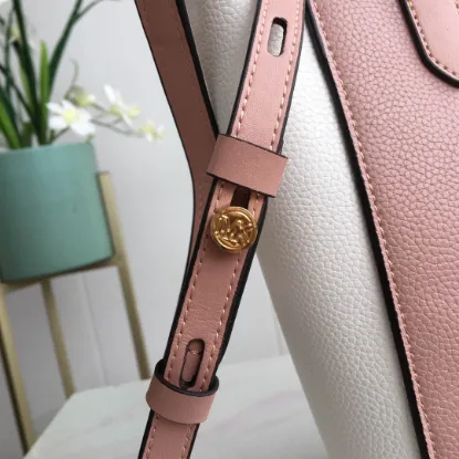 Picture of MK Sinclair Handbag Crossbody Model: 2113 Size 25m Height: 25m Width: 9*300