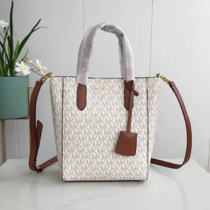 Picture of MK Sinclair Handbag Crossbody Model: 2113 Size 25m Height: 25m Width: 9*300