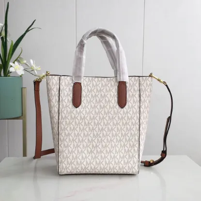 Picture of MK Sinclair Handbag Crossbody Model: 2113 Size 25m Height: 25m Width: 9*300