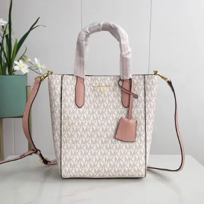 Picture of MK Sinclair Handbag Crossbody Model: 2113 Size 25m Height: 25m Width: 9*300