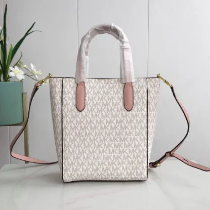 Picture of MK Sinclair Handbag Crossbody Model: 2113 Size 25m Height: 25m Width: 9*300