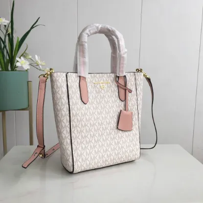 Picture of MK Sinclair Handbag Crossbody Model: 2113 Size 25m Height: 25m Width: 9*300