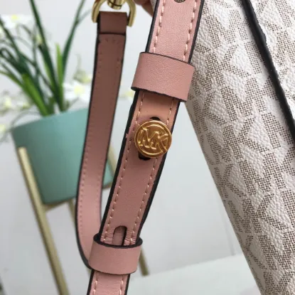 Picture of MK Sinclair Handbag Crossbody Model: 2113 Size 25m Height: 25m Width: 9*300