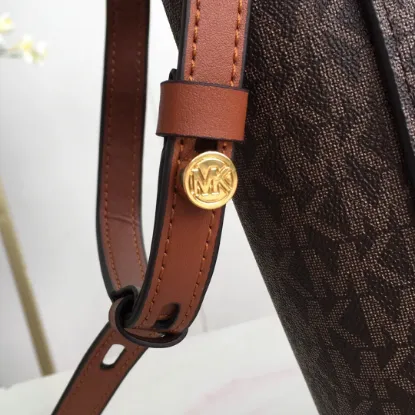 Picture of MK Sinclair Handbag Crossbody Model: 2113 Size 25m Height: 25m Width: 9*300