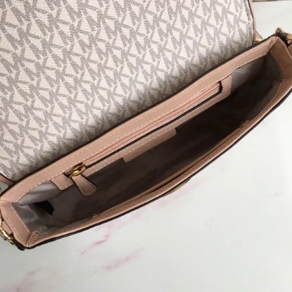 Picture of MK Splicing shoulder strap Size: 26CM*14CM*4CM Model: 9933300