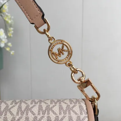 Picture of MK Splicing shoulder strap Size: 26CM*14CM*4CM Model: 9933300