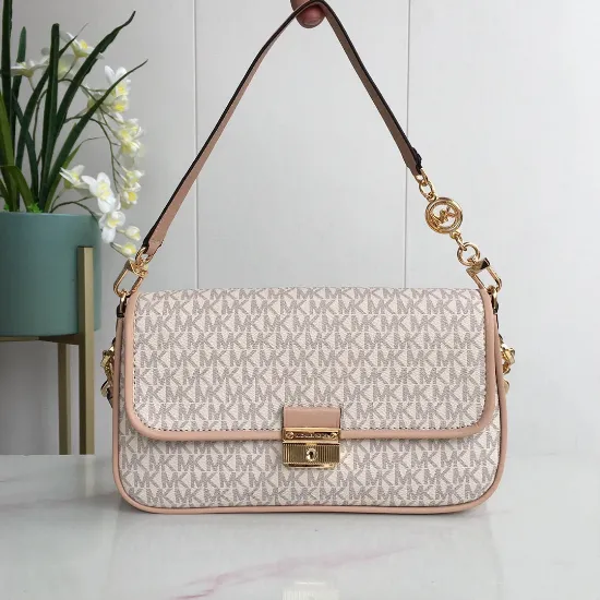 Picture of MK Splicing shoulder strap Size: 26CM*14CM*4CM Model: 9933300