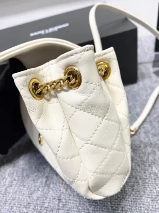 Picture of Lambskin Size: 18x13x6cm Code: 672838