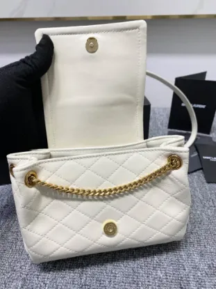 Picture of Lambskin Size: 18x13x6cm Code: 672838