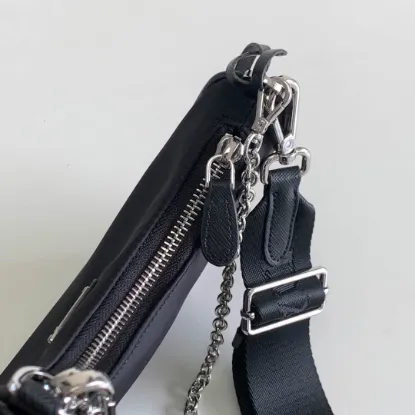 Picture of Prada Underarm Bag 1BH204 Size: 22x12cm