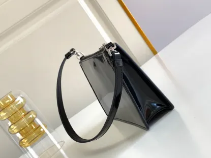 Picture of Prada Underarm Bag Size: 20x12cm 1BC155