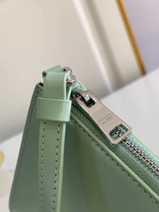 Picture of Prada Underarm Bag Size: 20X12cm 1BC156