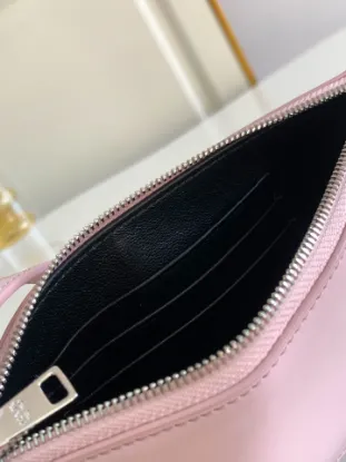 Picture of Prada Underarm Bag Size: 20X12cm 1BC158