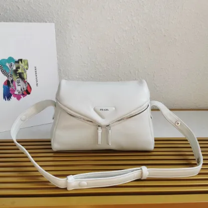 Picture of Prada Women's Bag 32x21cm 1BC165