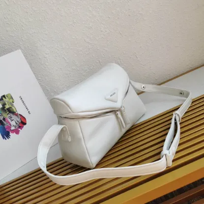 Picture of Prada Women's Bag 32x21cm 1BC165