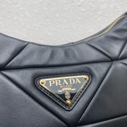 Picture of Prada Women's Bag Size: 24x17cm 1BC151