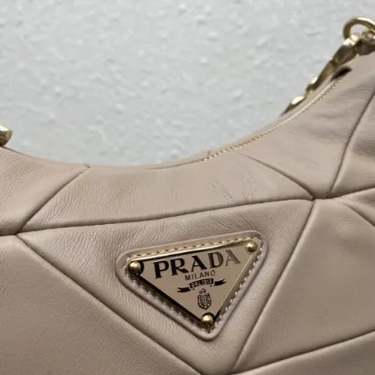 Picture of Prada Women's Bag Size: 24x17cm 1BC151
