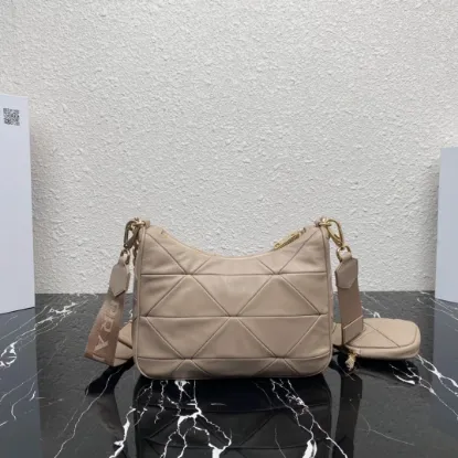 Picture of Prada Women's Bag Size: 24x17cm 1BC151