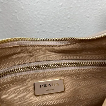 Picture of Prada Women's Bag Size: 24x17cm 1BC151