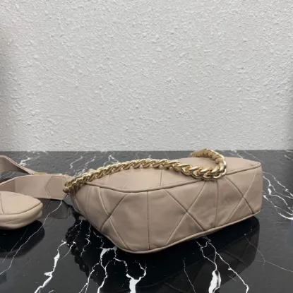 Picture of Prada Women's Bag Size: 24x17cm 1BC151