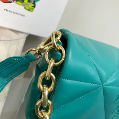 Picture of Prada Women's Bag Size:31x19cm 1BD306