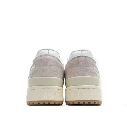 Picture of Adidas Forum 84 Low ADV 'White Gum'