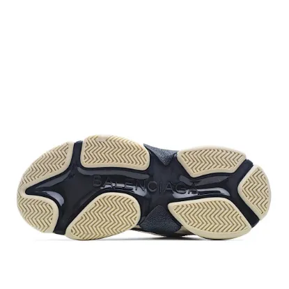 Picture of BALENCIAGA TRIPLE S DAD SHOES RUNNING SHOES