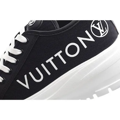 Picture of LOUIS VUITTON SQUAD SNEAKER HIGH HIGH-TOP SNEAKERS