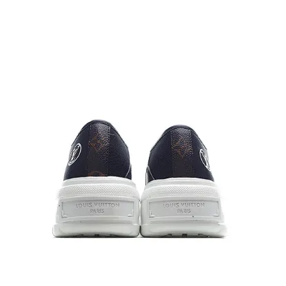 Picture of LOUIS VUITTON SQUAD SNEAKER HIGH HIGH-TOP SNEAKERS