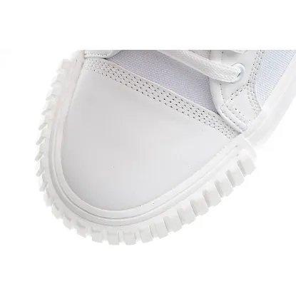 Picture of LOUIS VUITTON SQUAD SNEAKER HIGH HIGH-TOP SNEAKERS