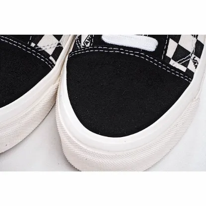 Picture of VANS OLD SKOOL CASUAL SHOES SKATE SHOES