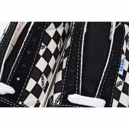 Picture of VANS OLD SKOOL CASUAL SHOES SKATE SHOES