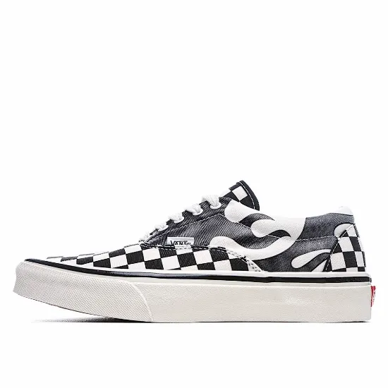 Picture of VANS OLD SKOOL CASUAL SHOES SKATE SHOES