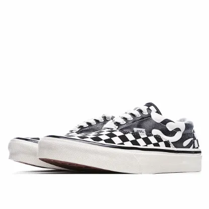 Picture of VANS OLD SKOOL CASUAL SHOES SKATE SHOES